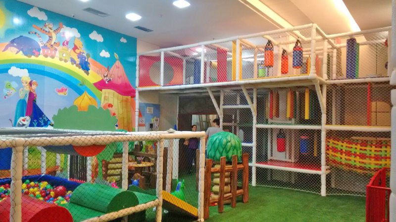 Área Baby revestida em espuma e lona, obra entregue pela Upa Upa Brinquedos
