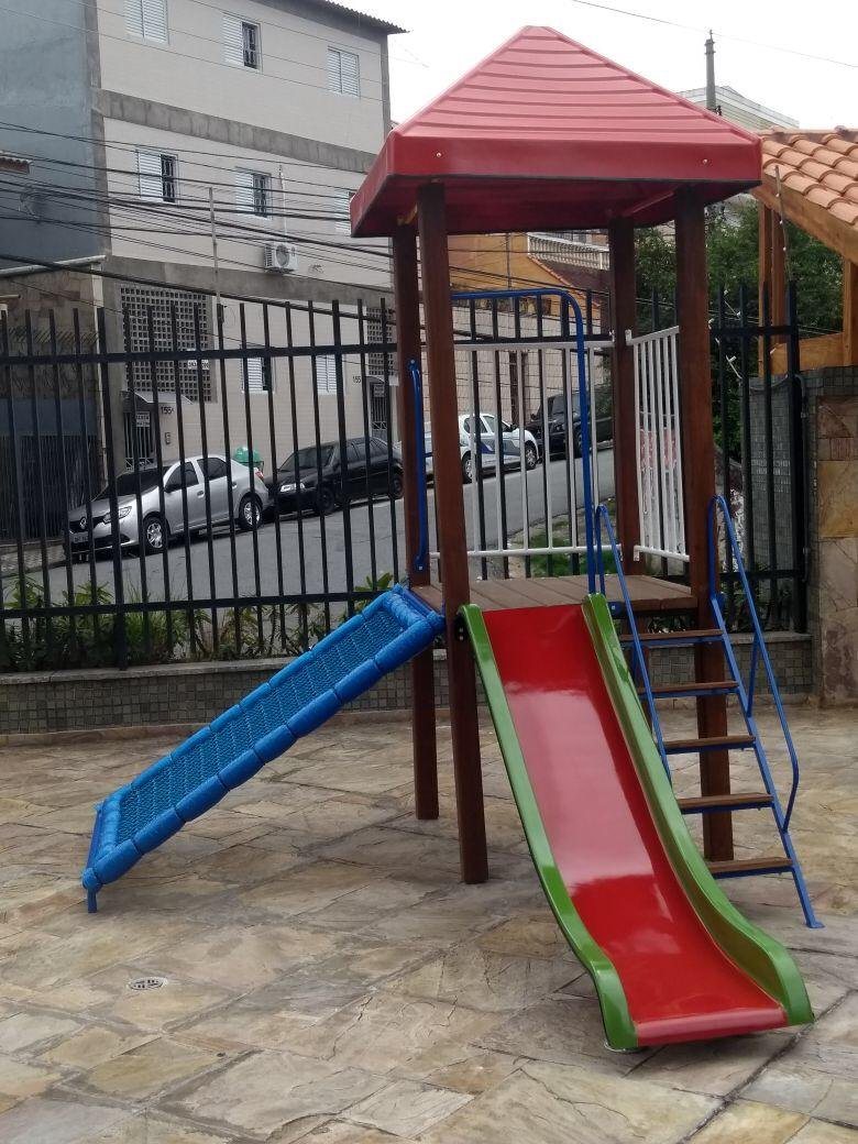 Torre simples dois escorregadores