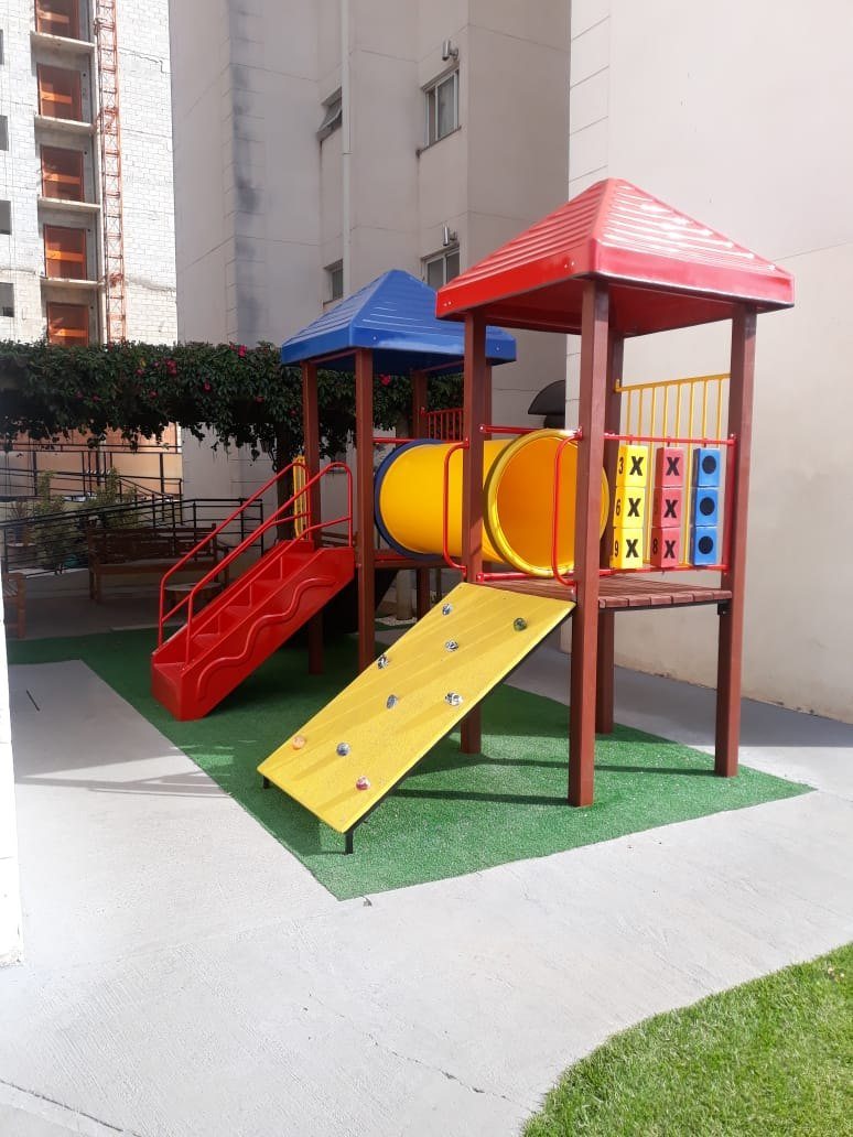 Playground condominio tobogan